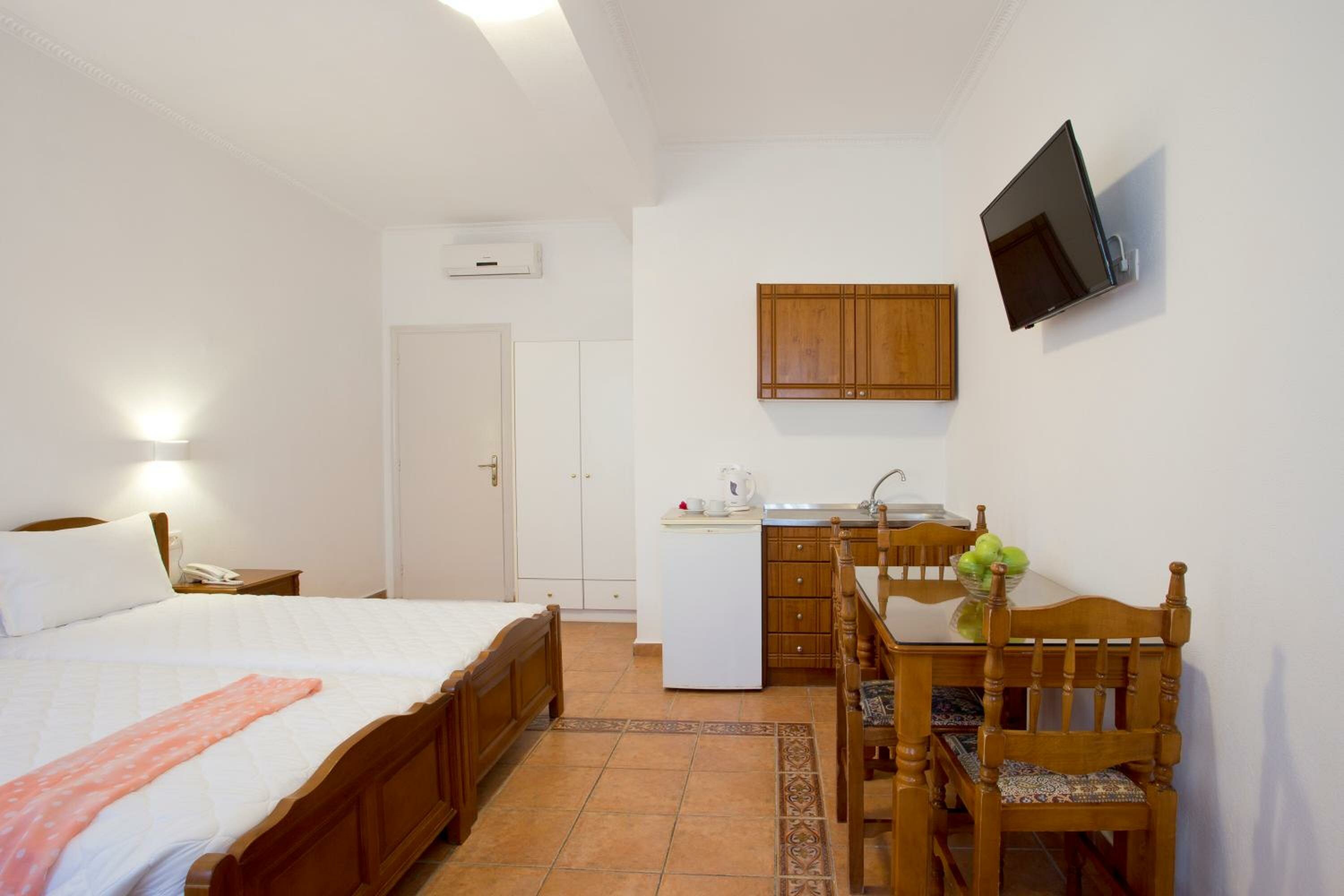 Фото Alexandra Hotel