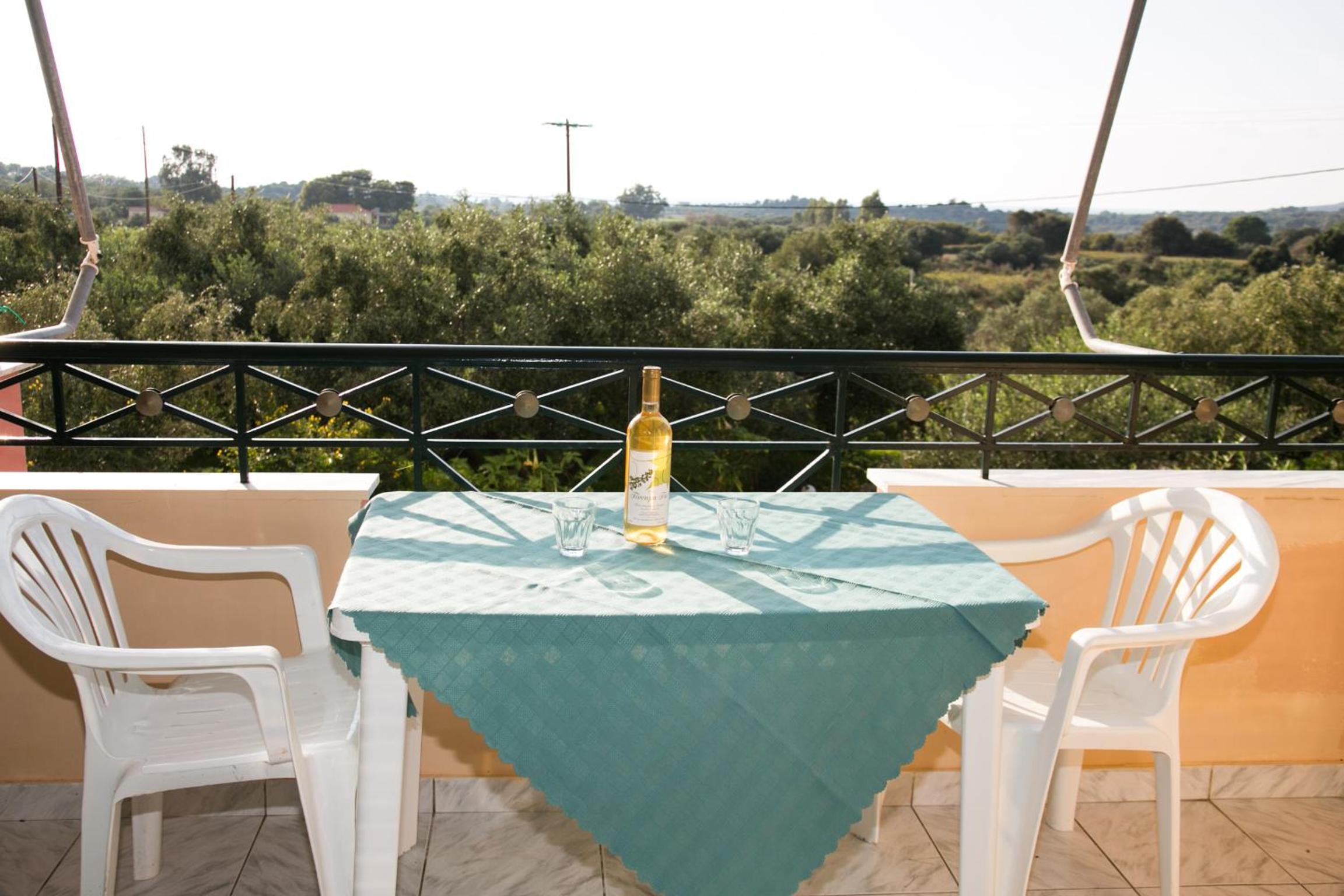 Фото Almyros Studios & Apartments