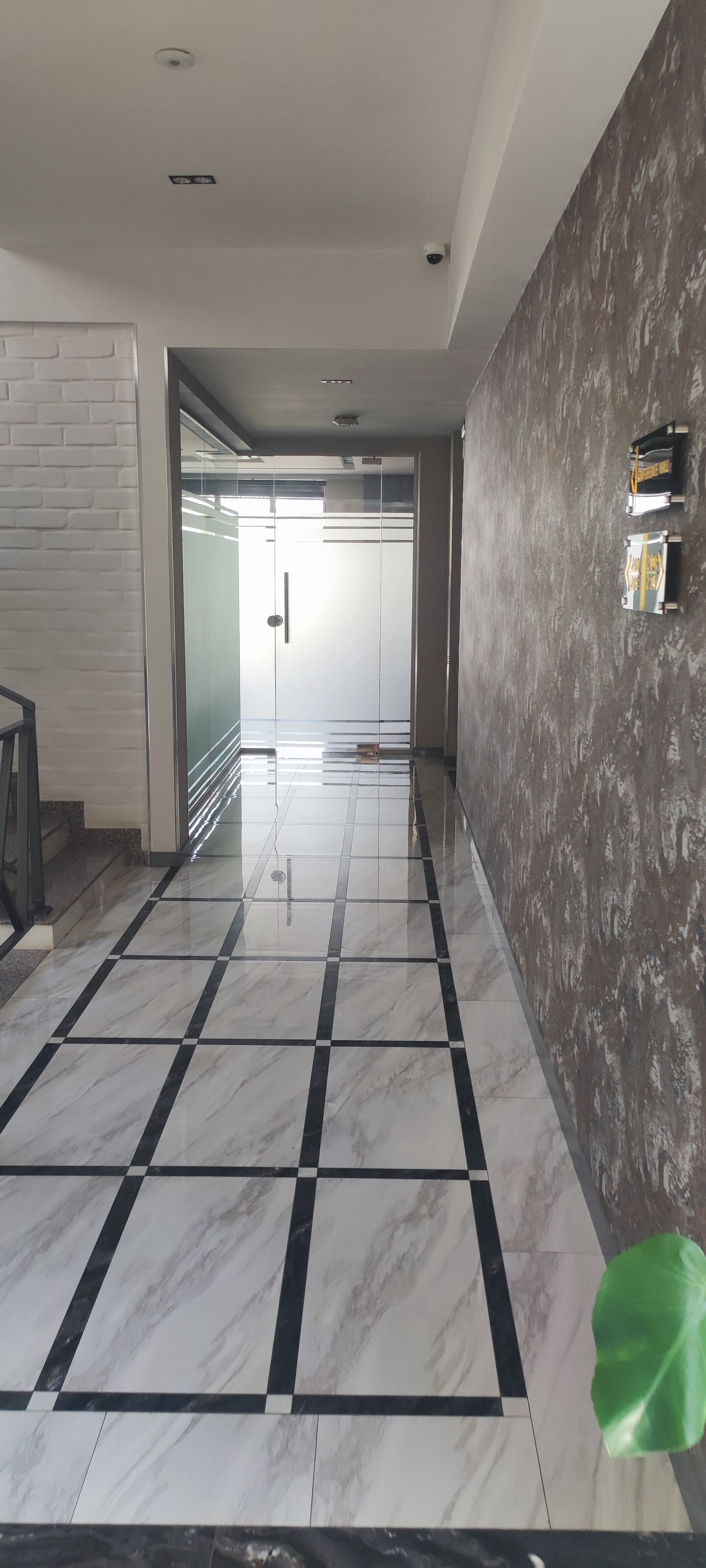 Фото Alpha Plaza