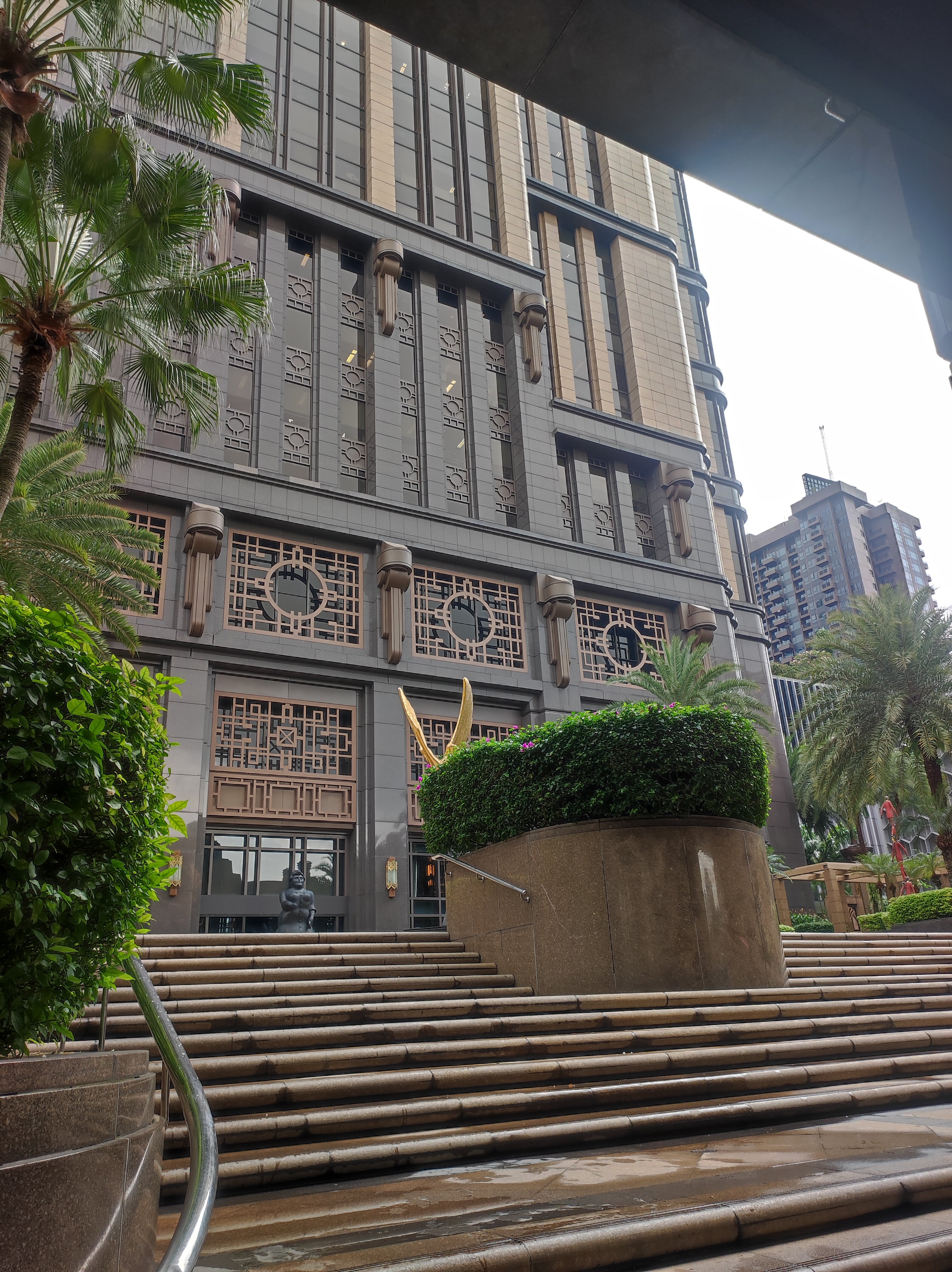 Фото Met A Space Pod @ Arab Street