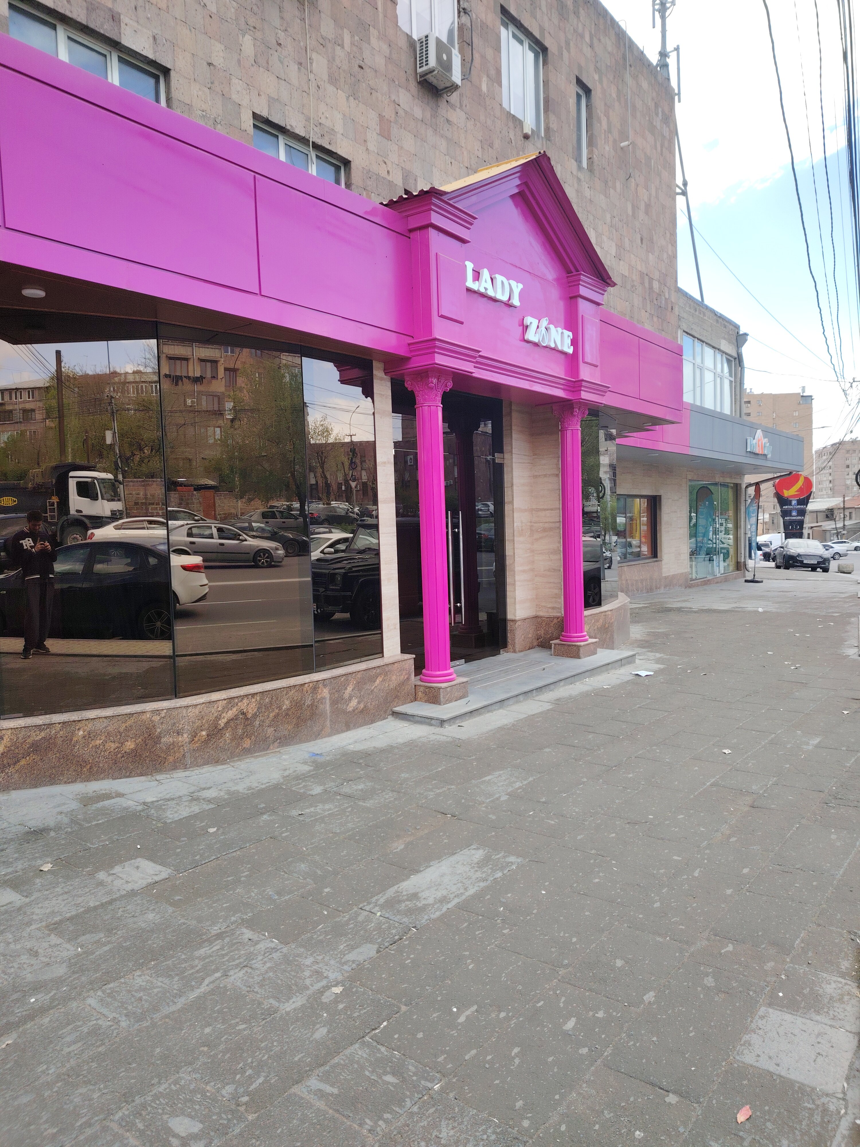 Transseksuallar bilan yosh qizlarning fotosuratlari