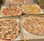 Den's Pizza (ulitsa Kropotkina, 203) ، محل صنع البيتزا