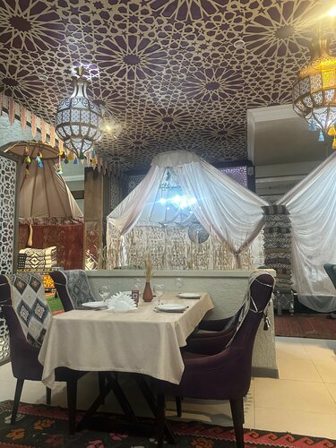 Іш киім эротикасындағы жетілген әйелдер