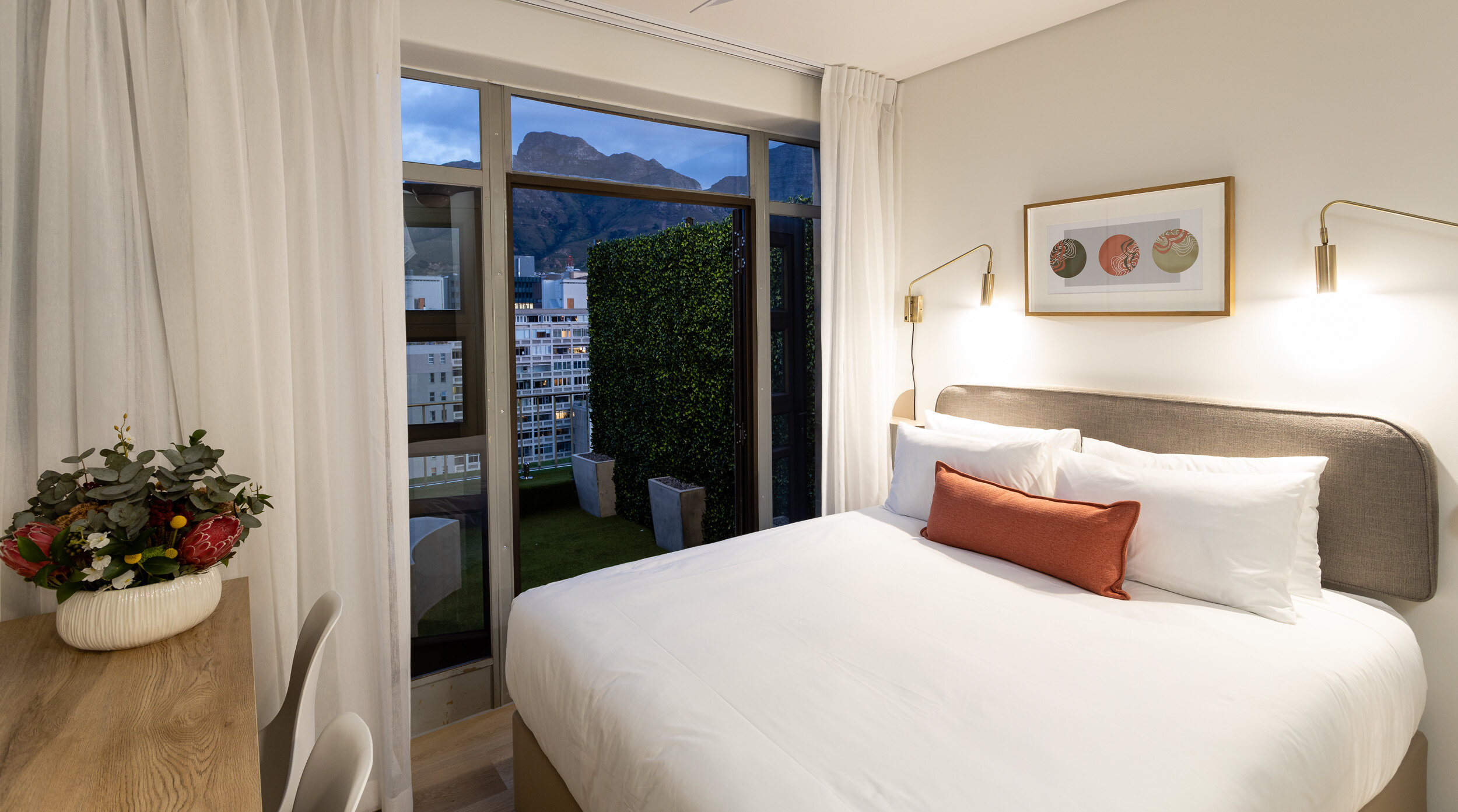 Фото Habitat Aparthotel by Totalstay