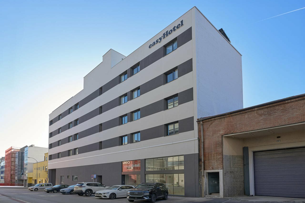 Фото EasyHotel Madrid Alcala