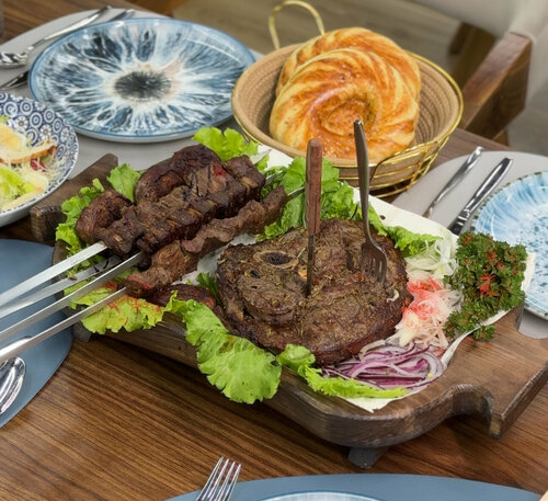 Onalar dumbalarini korsatadilar