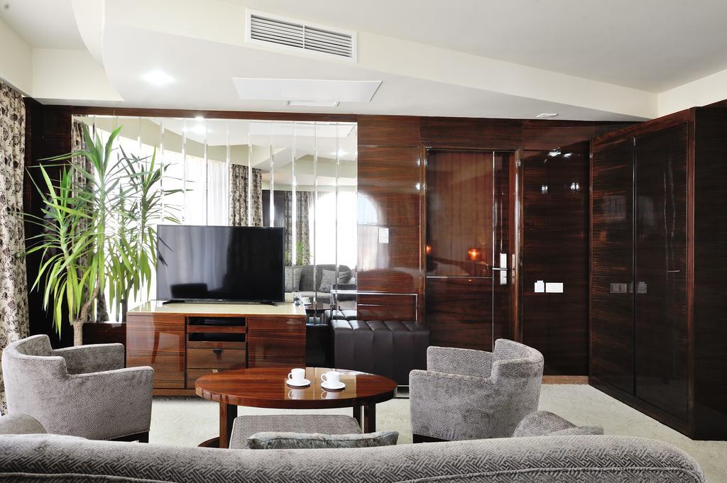 Фото Royal Hotel Riz