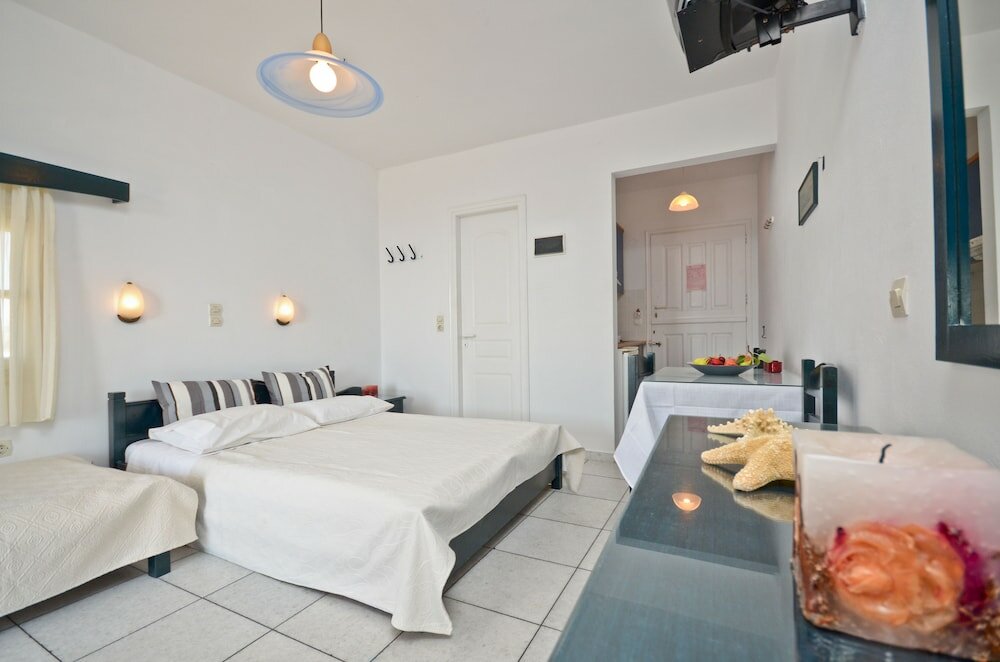 Фото Ydreos Studios & Apartments