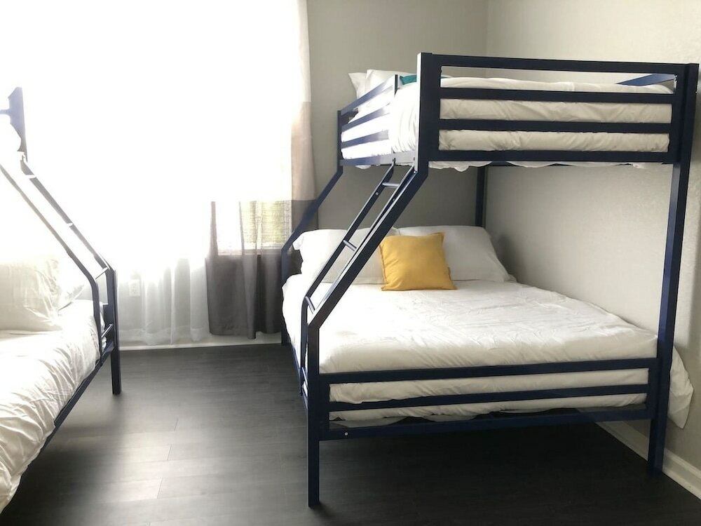 Фото Tidecrest 144 · 3 Suites Near Convention, Universal, Disney