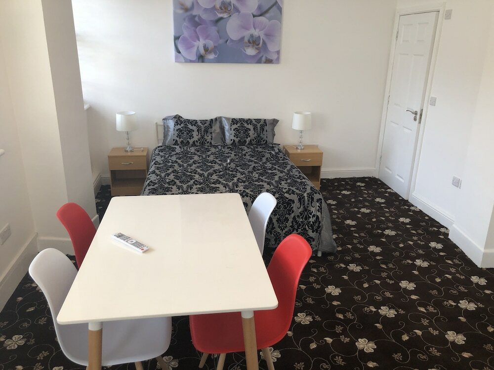 Фото Bourne Hall Hotel