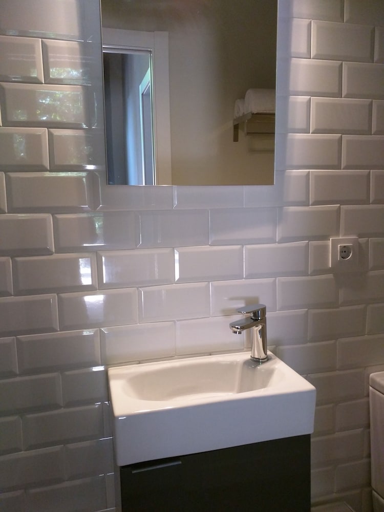 Фото Nwt Paradise Urban Hostel