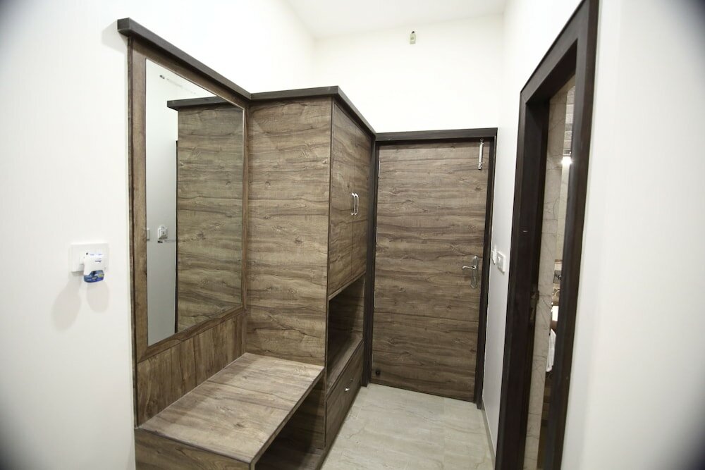 Фото Regal Hotel and Restaurant