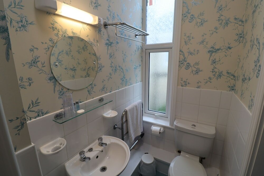 Фото Raincliffe Hotel