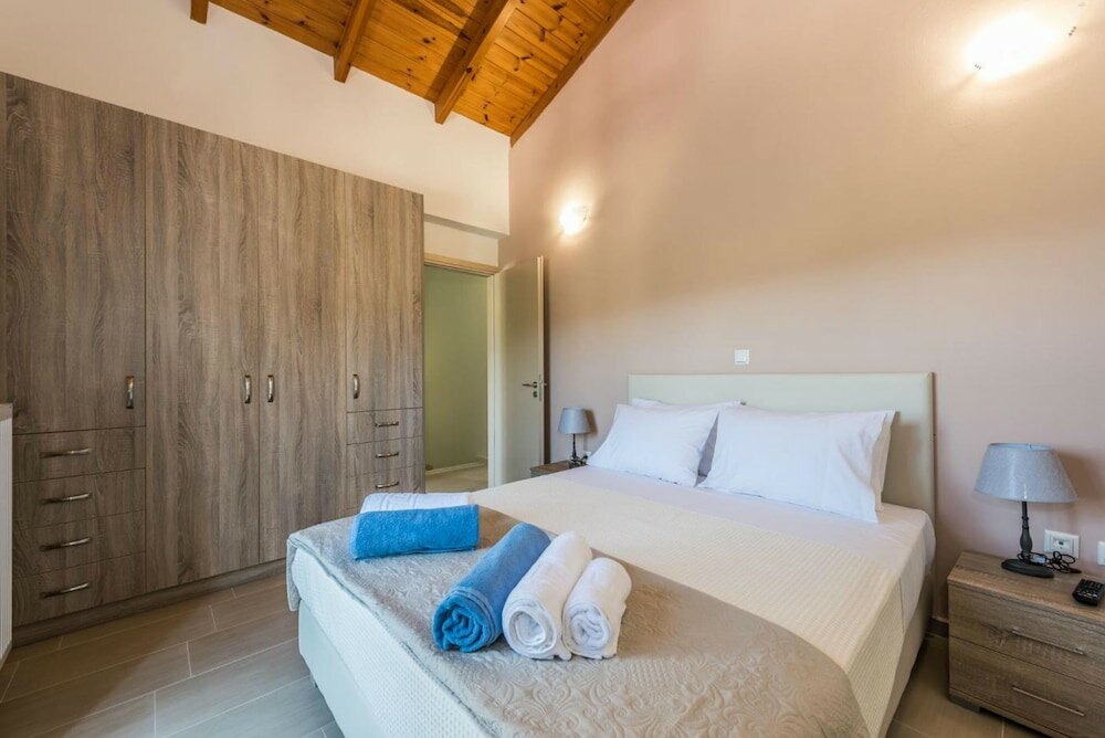 Фото Neaira Villas Chania