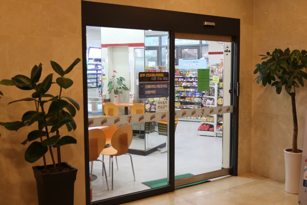 Фото Jeju Hotel the M