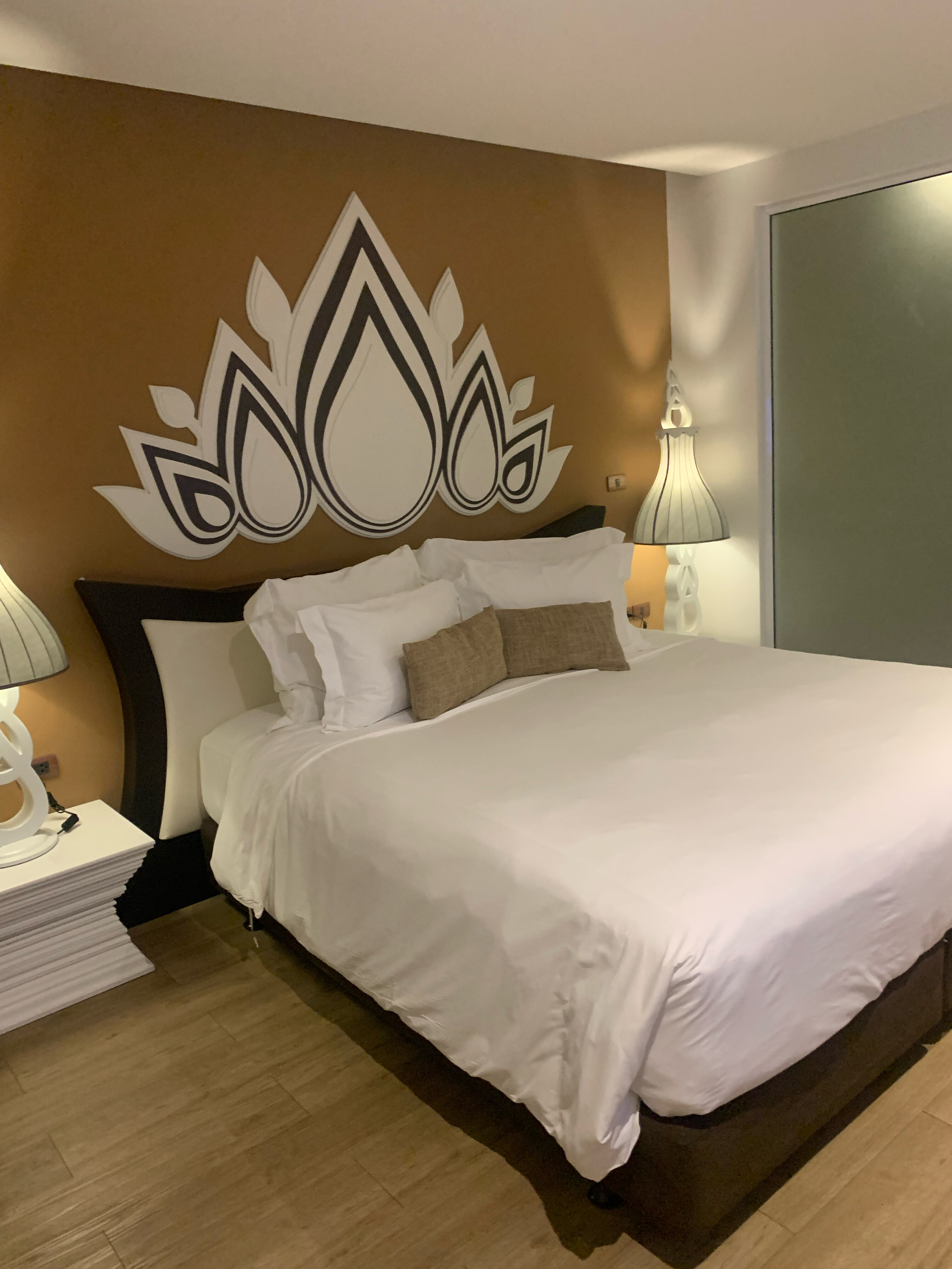 Фото Anajak Bangkok Hotel