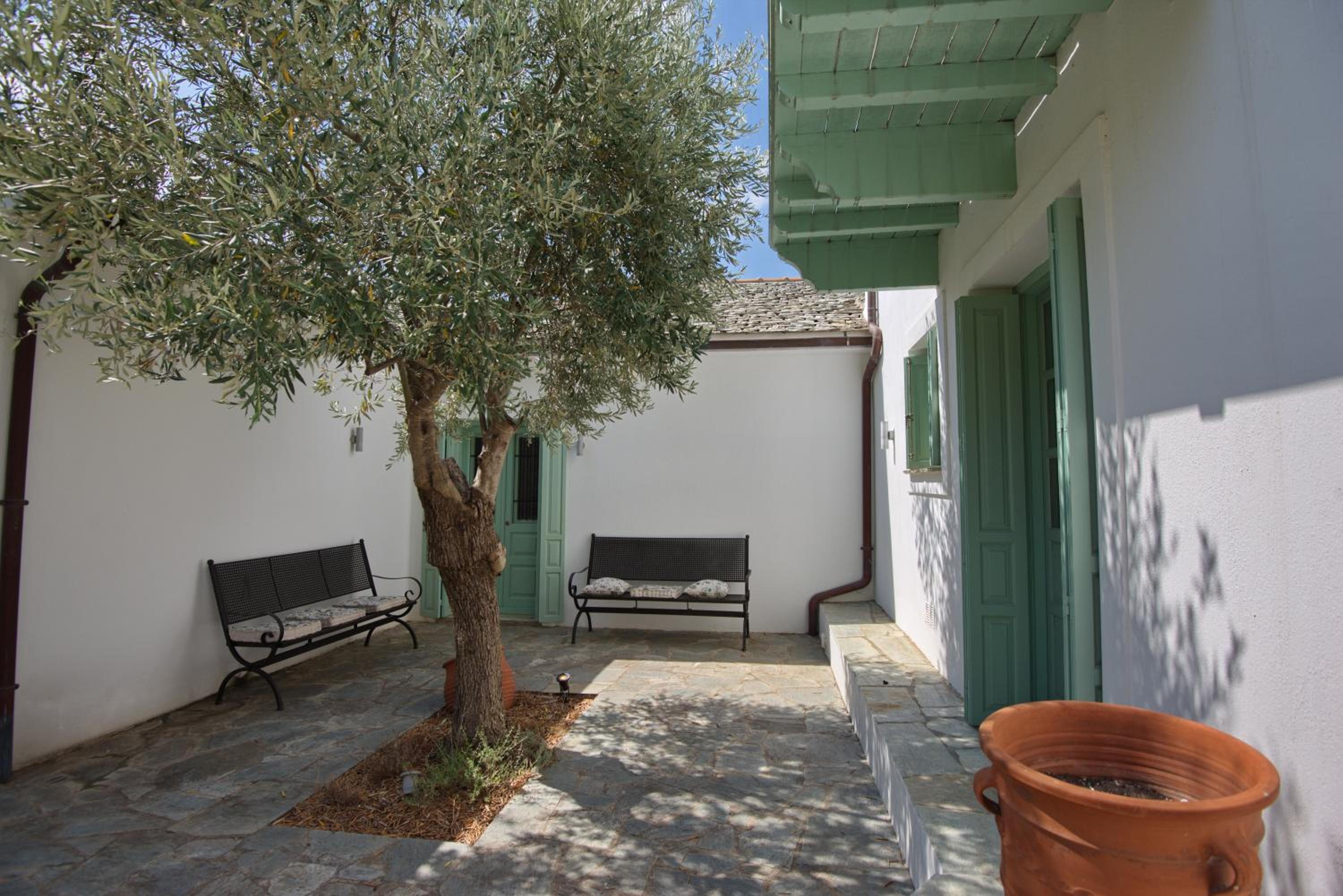 Фото Aquilo Villa