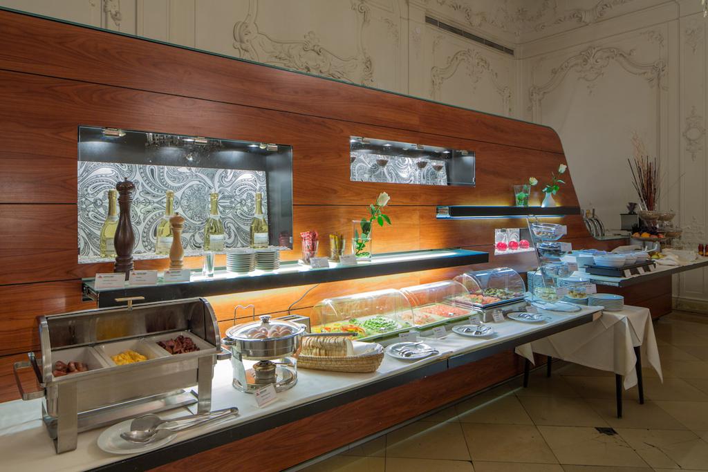 Фото Austria Trend Hotel Schloss Wilhelminenberg