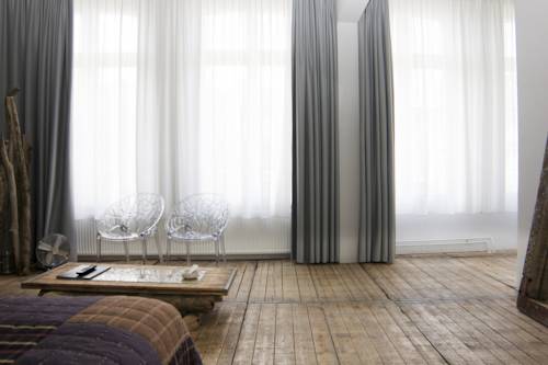 Фото Hotel Trash Deluxe