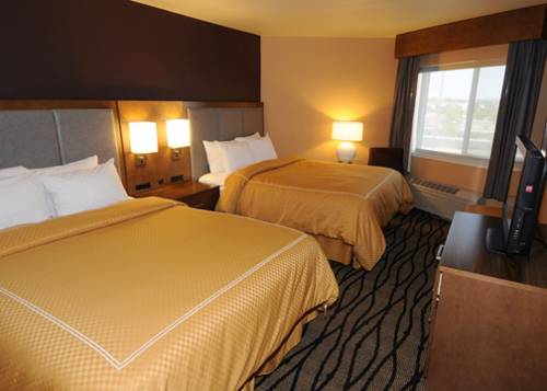 Фото Comfort Inn & Suites Market - Airport