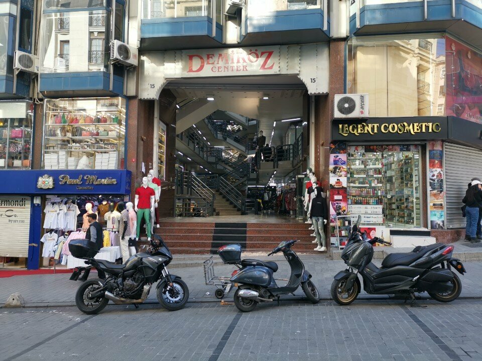 Shopping mall Demiroz Center Shopping Mall, Istanbul, photo