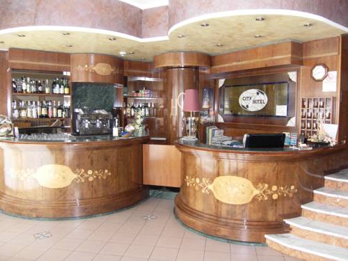 Фото Hotel City