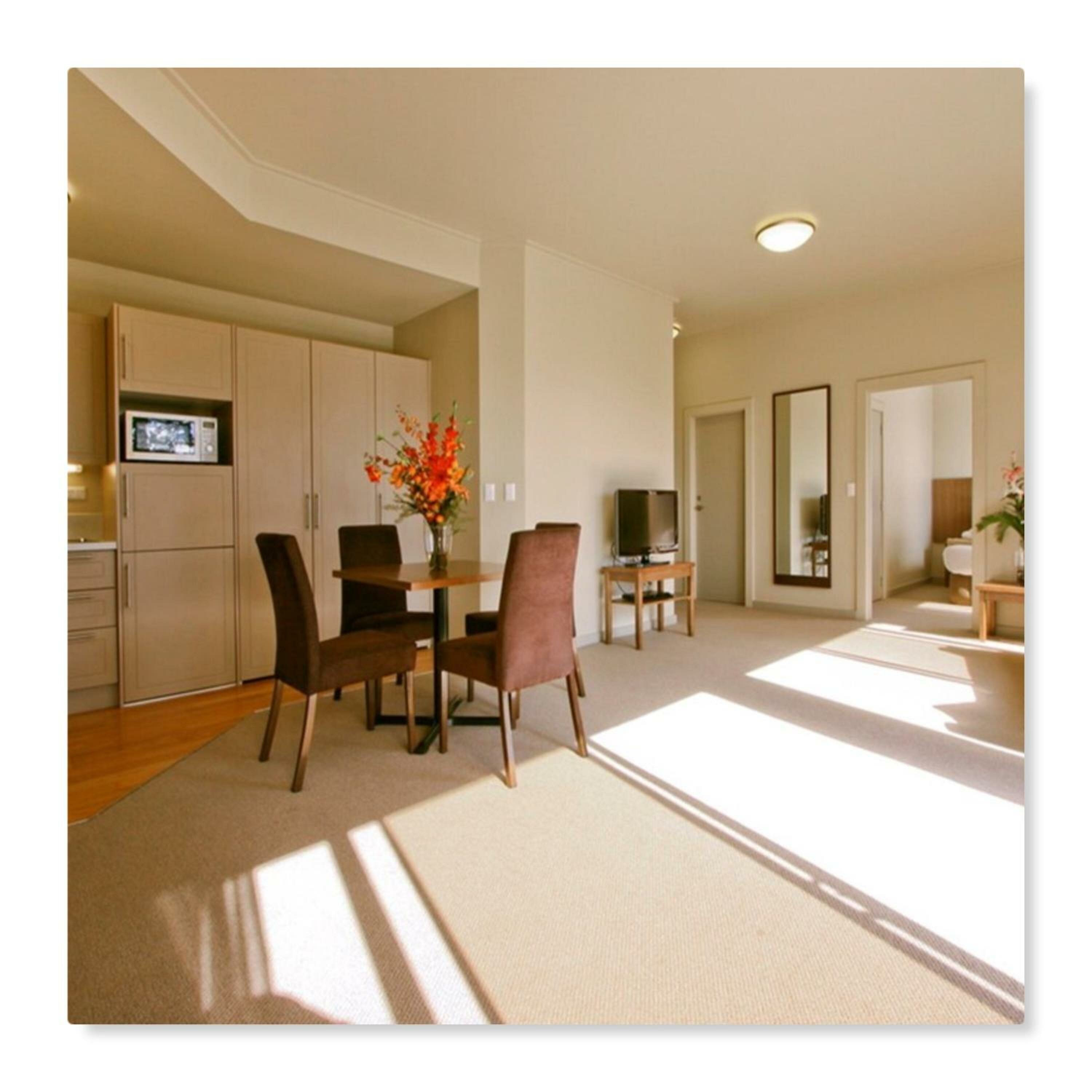 Фото Ocean Breeze Hotel