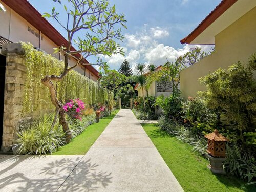 Гостиница Kuta Puri Bungalows
