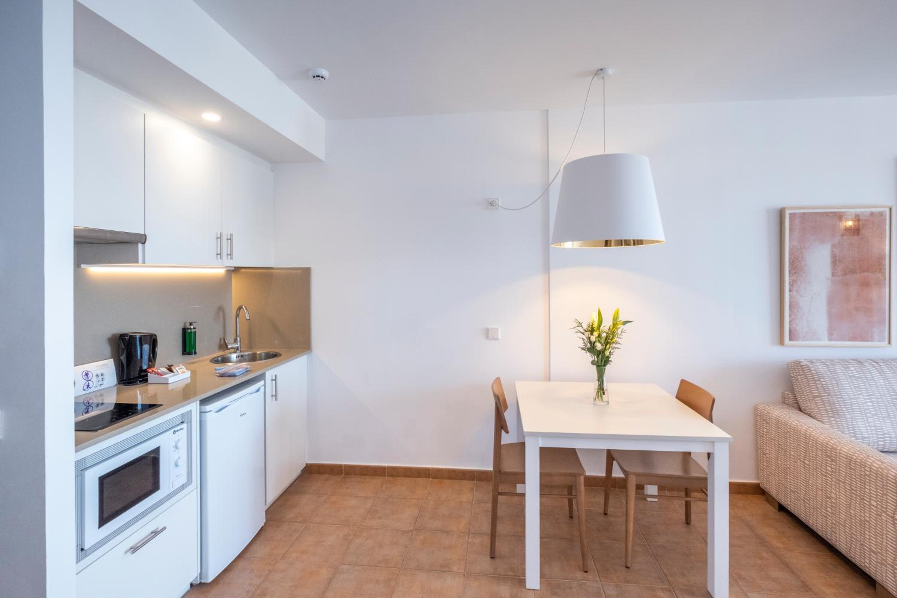 Фото Calallonga Hotel Menorca