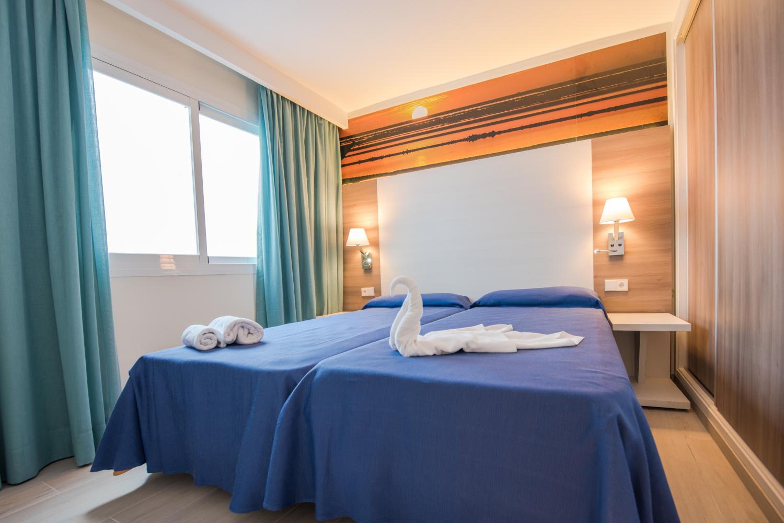 Фото Apartamentos Los Ángeles