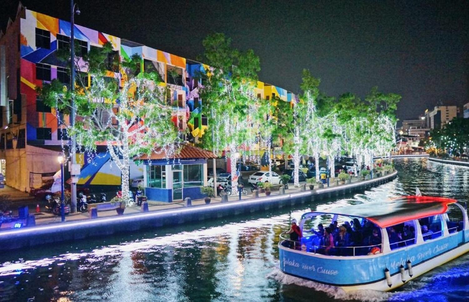 Фото 906 Riverside Hotel