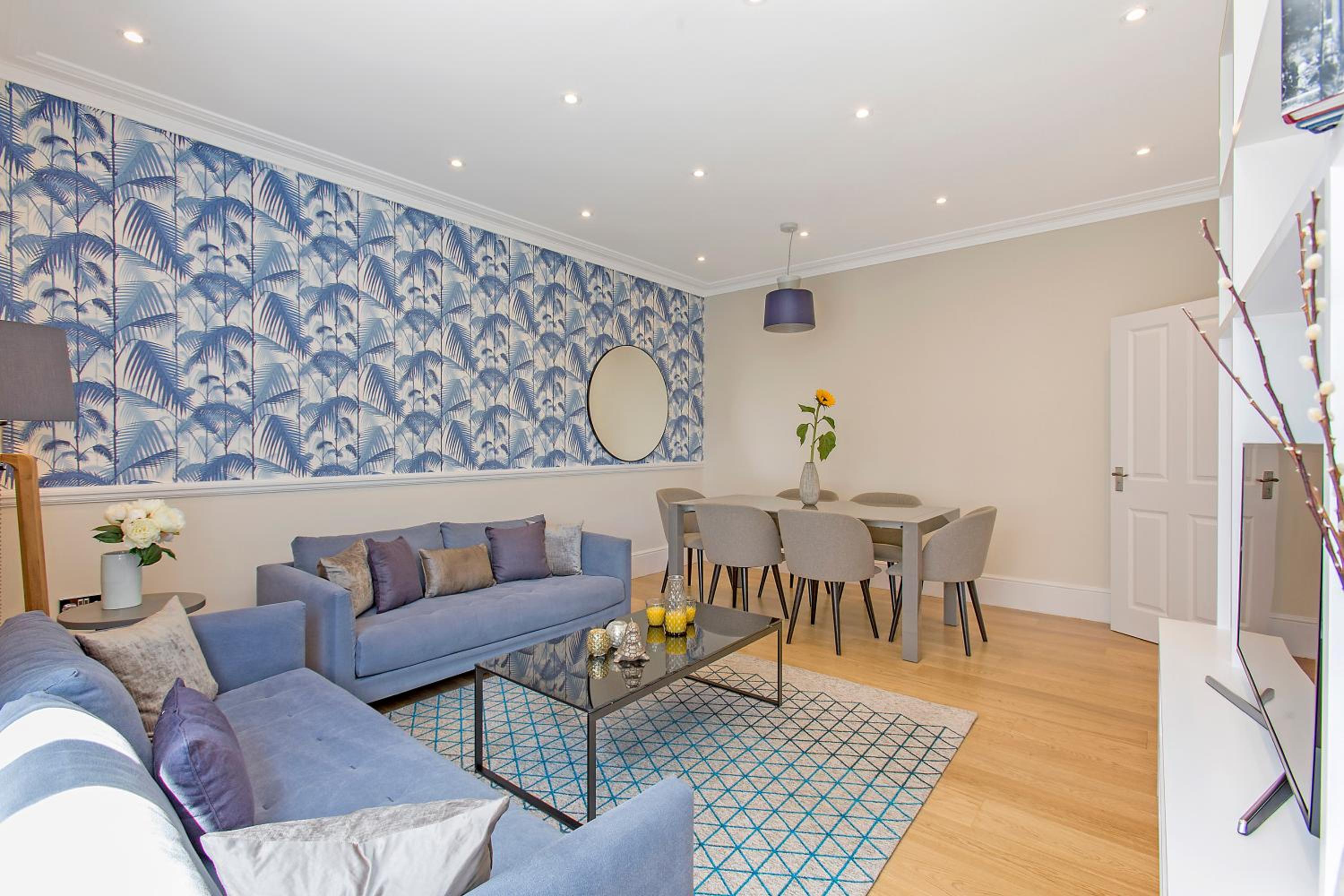 Фото Chesham Court