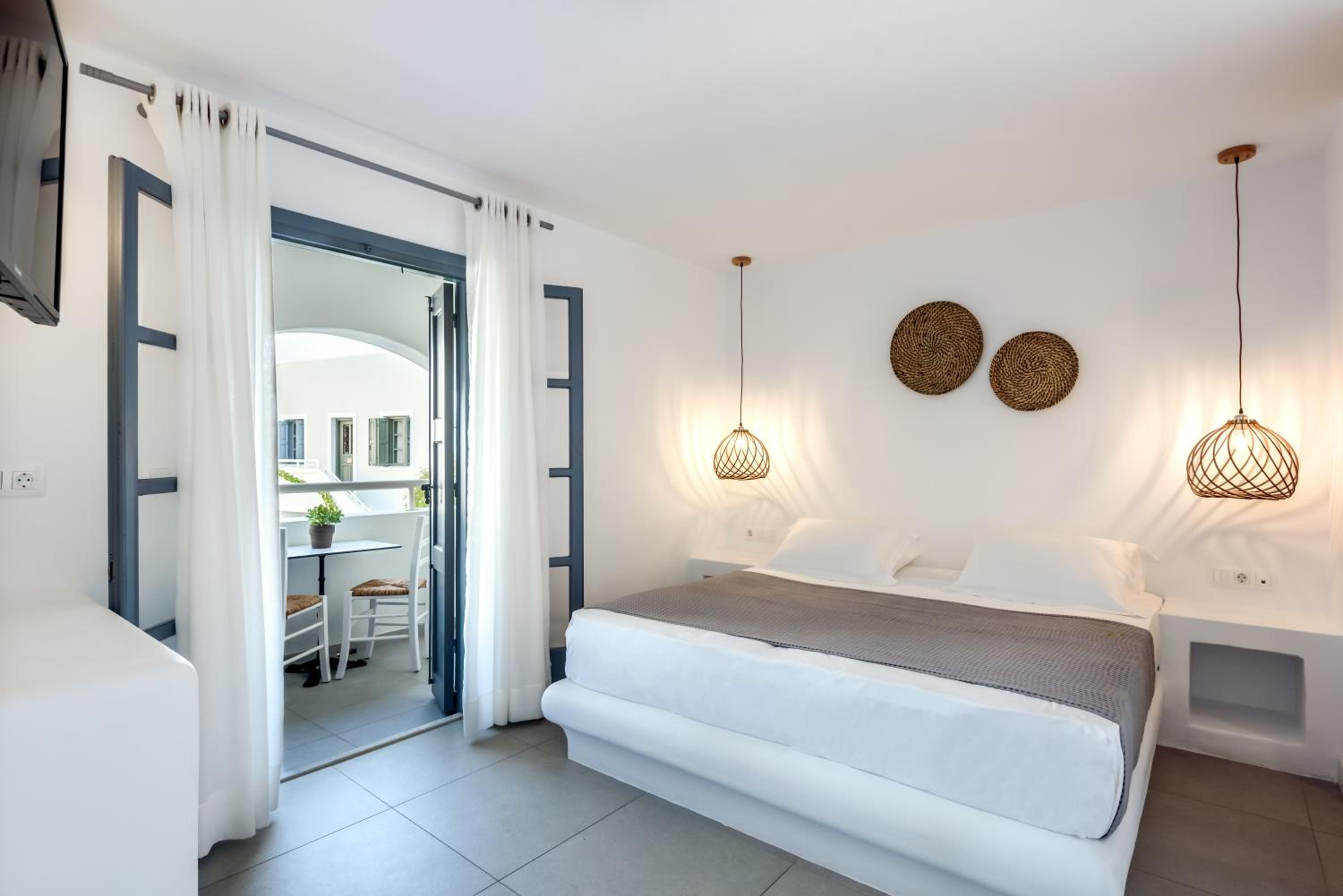 Фото Nissia Kamares Hotel Apartments