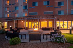 Гостиница Courtyard Milwaukee Airport