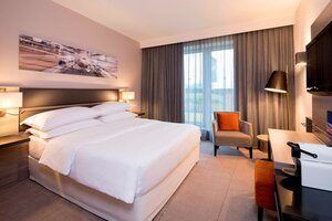 Гостиница Sheraton Düsseldorf Airport Hotel