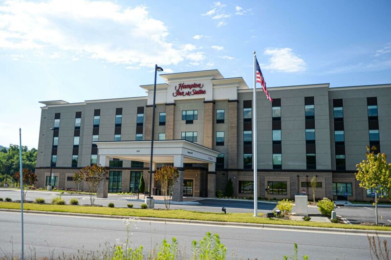 Гостиница Hampton Inn & Suites Lenoir
