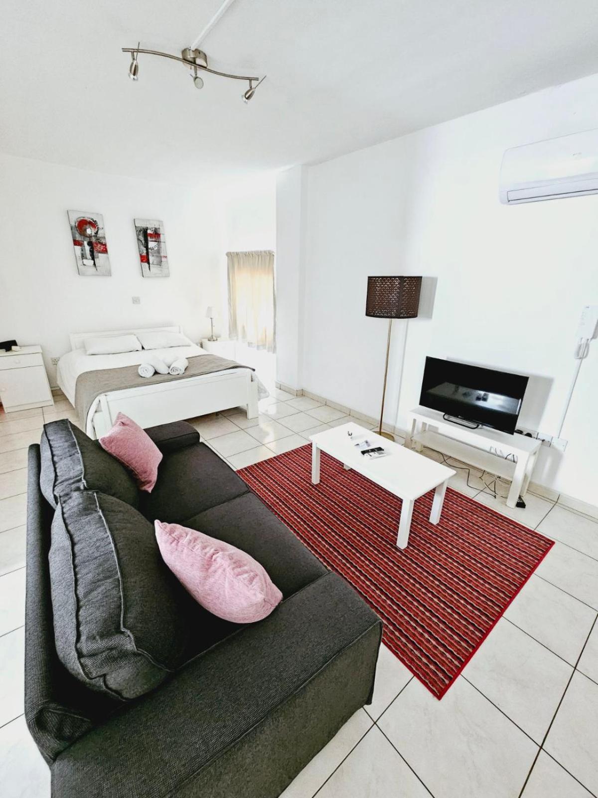 Фото Stephanie City Apartments