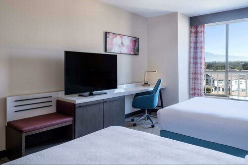 Гостиница Hilton Garden Inn Pomona в Помоне