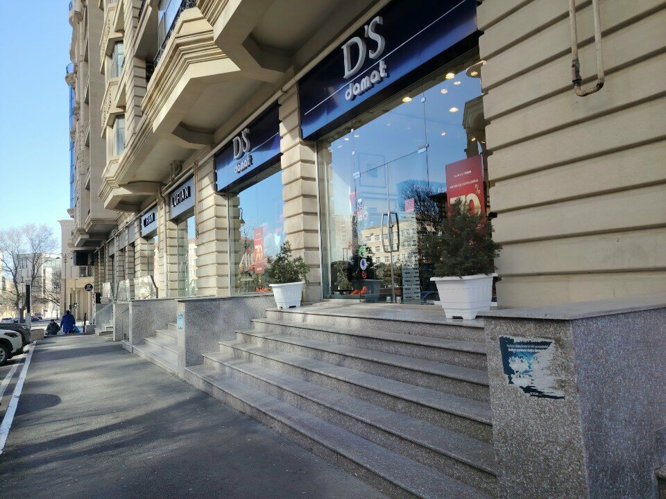 Clothing store D's damat, Baku, photo