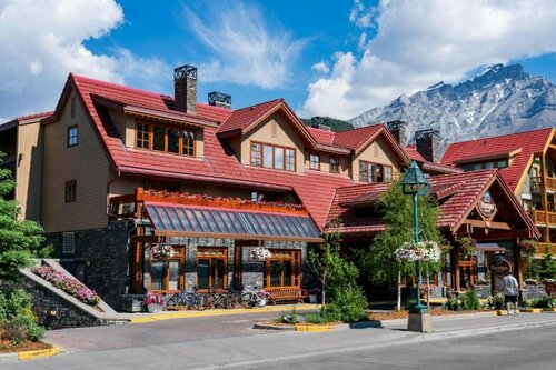 Гостиница Ptarmigan Inn в Банффе