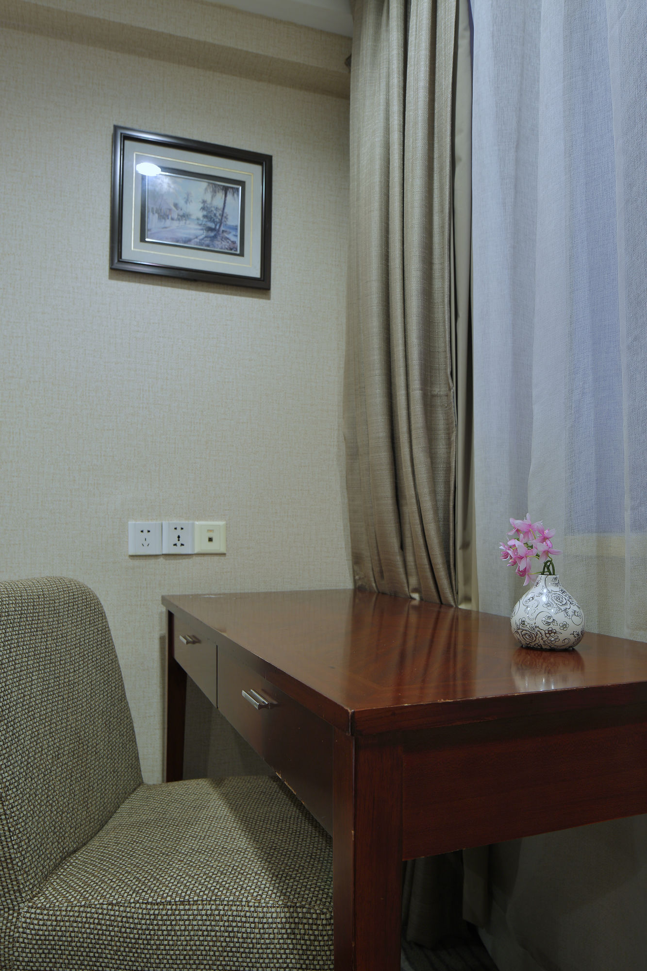 Фото Paco Hotel Guangzhou Jiangtai Road Metro Branch