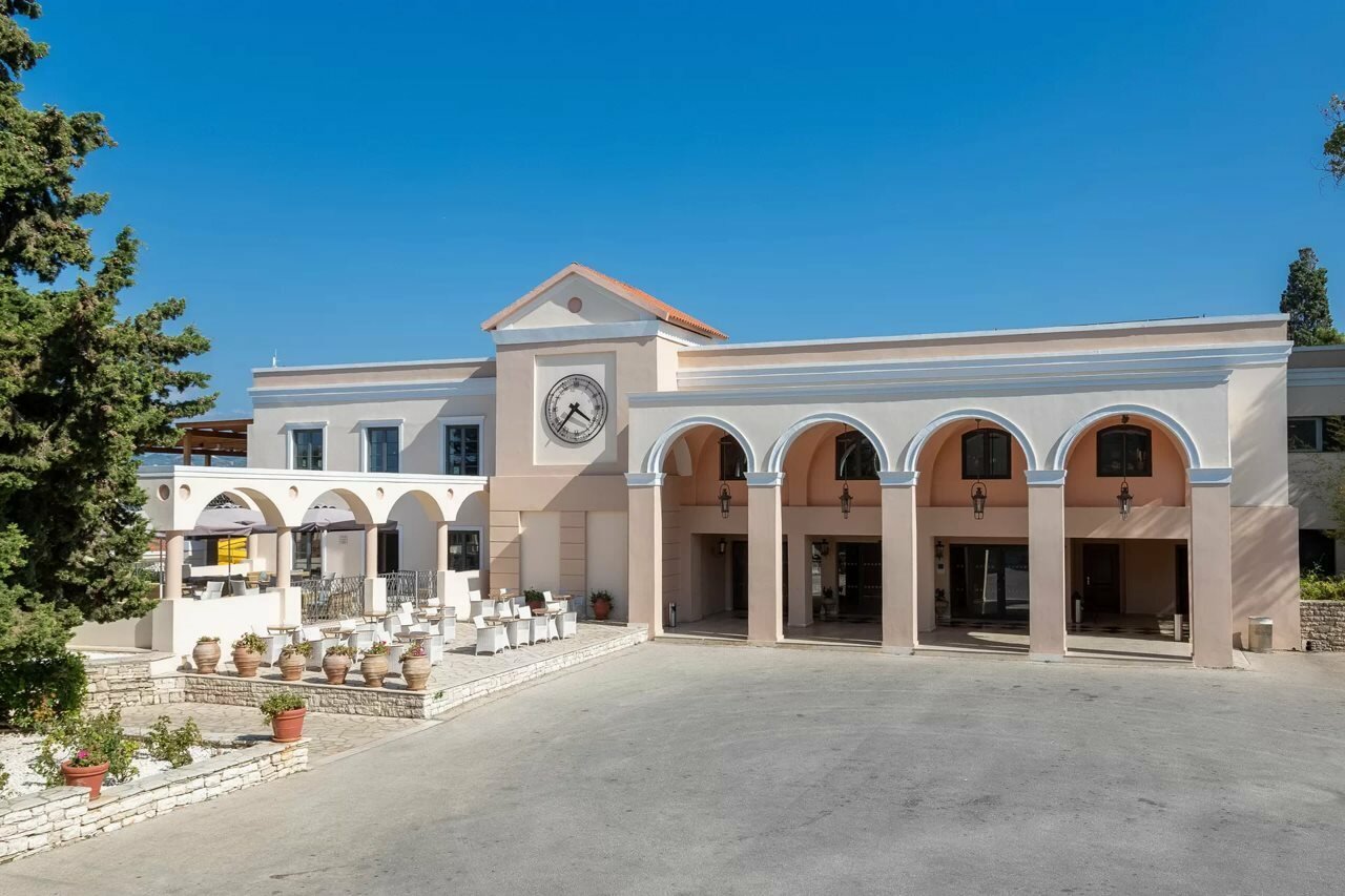 Фото отеля 2