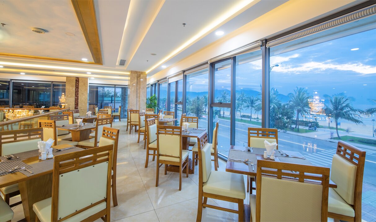 Фото Serene Beach Hotel Danang