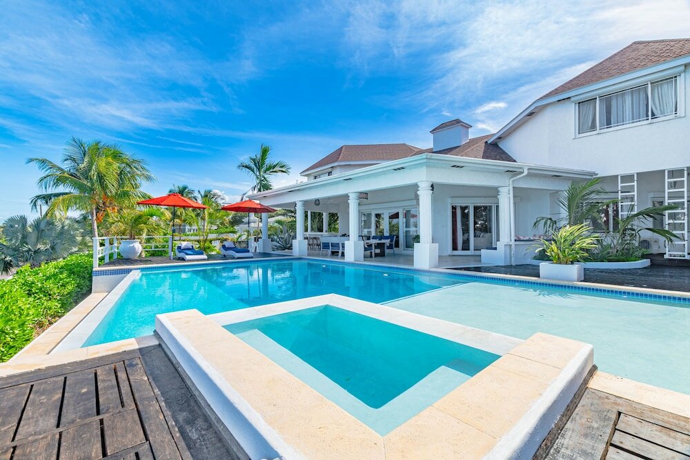 Фото Villa North Winds Orange Hill