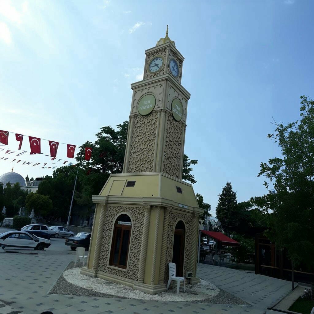 Shopping mall Gordes Pool Market, Gordes, photo