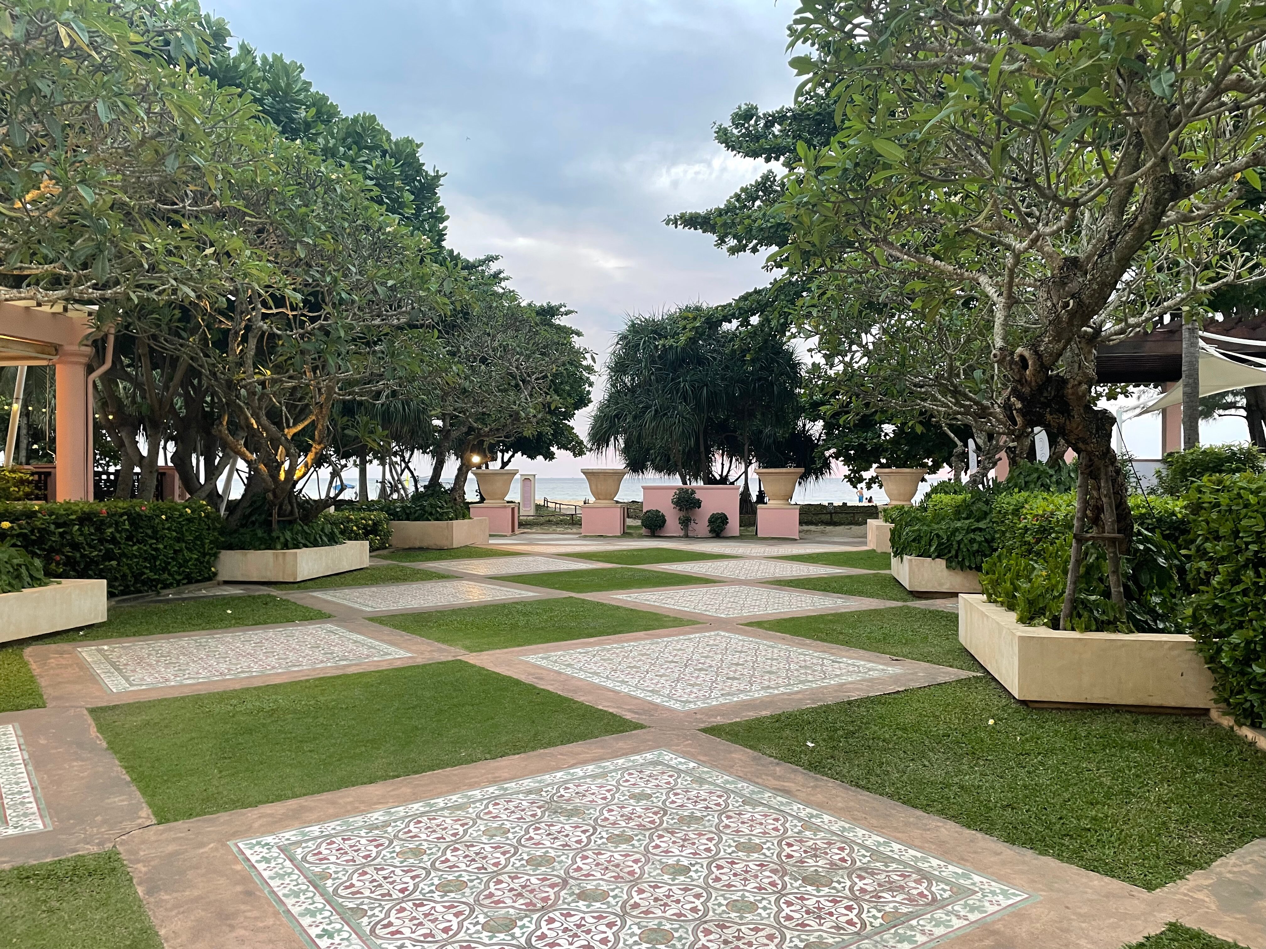 Фото Centara Grand Beach Resort Phuket