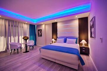 Фото The Josephine Boutique hotel