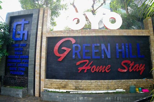 Гостиница Green Hill Hotel And Convention Center в Джембере