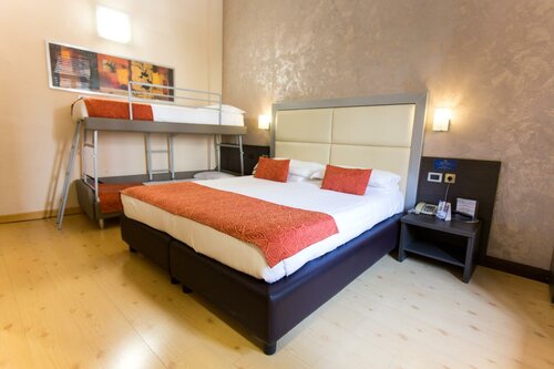 Гостиница Hotel Piacenza в Милане