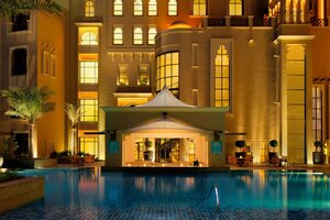 Sheraton Sharjah Beach Resort & SPA (Sheraton Sharjah Beach Resort & SPA, Al Muntazah, Al Hyrah, Sharjah), hotel